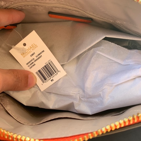 NWT authentic MK leather dome crossbody clementine - Picture 5 of 6